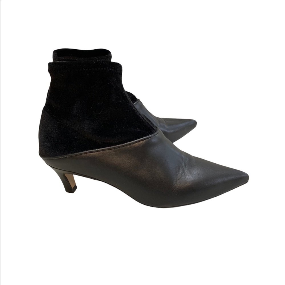 Intentionally Blank Women’s Black Leather Velvet Tizo Booties - Picture 5 of 11